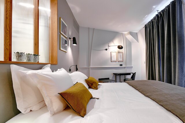 ティナ パリ - ローミュール モントーゲイユ