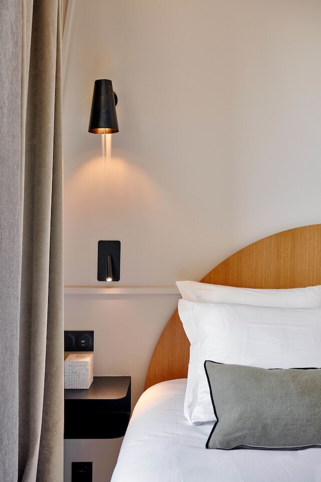 ティナ パリ - ローミュール モントーゲイユ