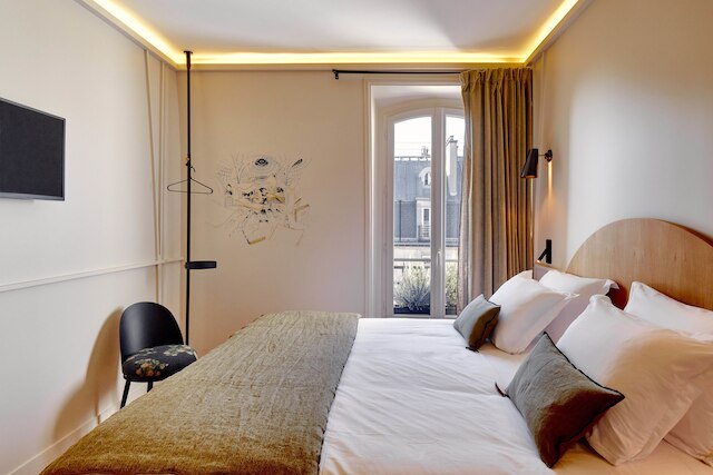 ティナ パリ - ローミュール モントーゲイユ