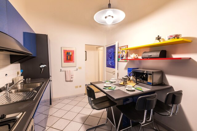 ヴィア グエルファ - アンピオ アパルタメント