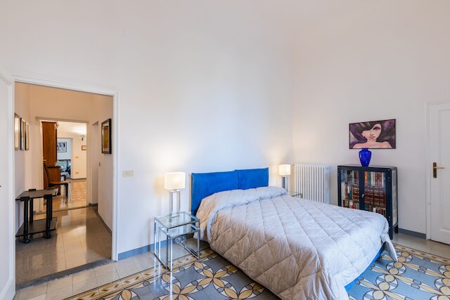 ヴィア グエルファ - アンピオ アパルタメント