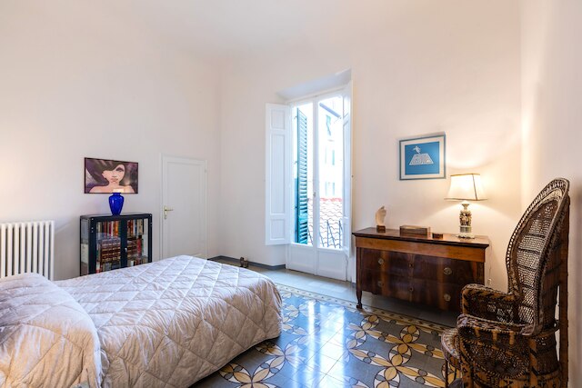 ヴィア グエルファ - アンピオ アパルタメント