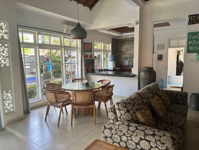 ベイショア ヴィラ サヌール