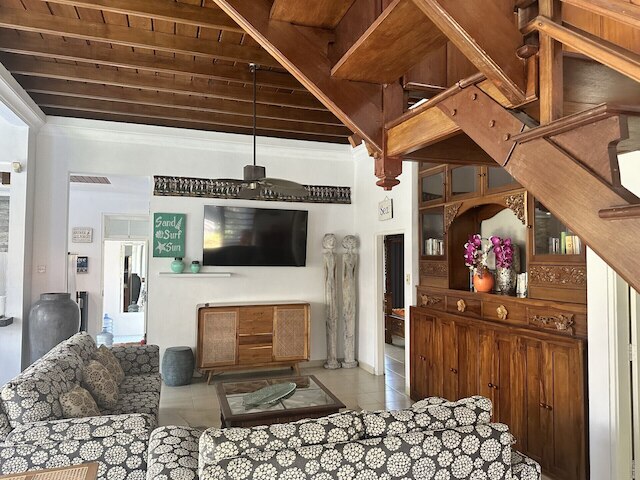 ベイショア ヴィラ サヌール