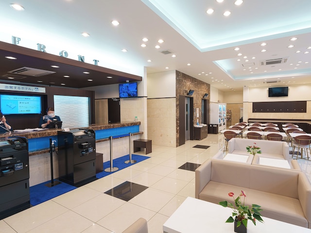 東横 INN 大阪阪急十三駅西口 2