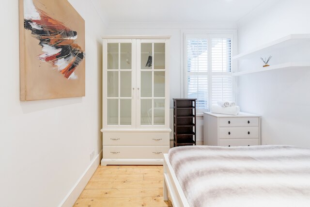 ブライト ウェルカミング アパートメント、テラスあり、フルハム ベッド 3 台