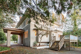 バンクーバー ショーネシー コージー ヘリテージ ハウス