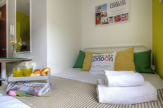 IN3 ミディアム スタジオ