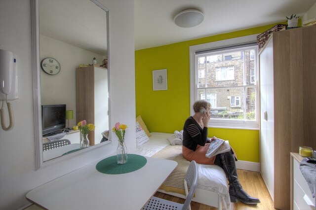 IN3 ミディアム スタジオ