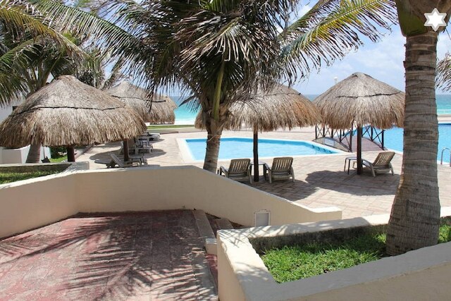 ビーチの近くのモダンなアパートメント