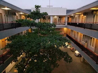 ホテル ソニック エアポート スマラン