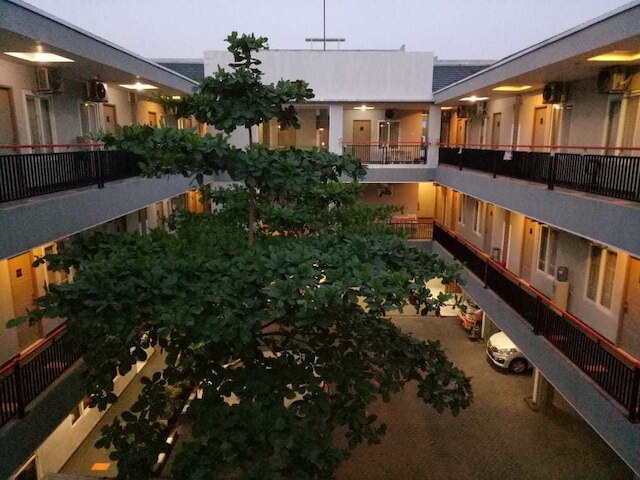 ホテル ソニック エアポート スマラン