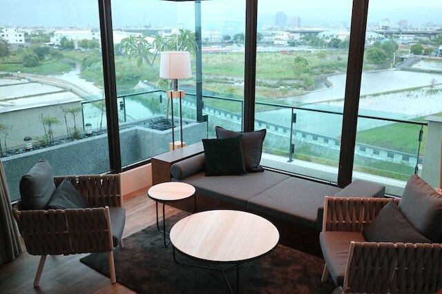 ツァン クォ リゾート (藏闊渡假會館)