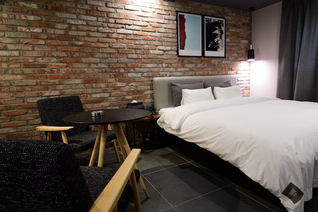 ブラウン ドット 大淵