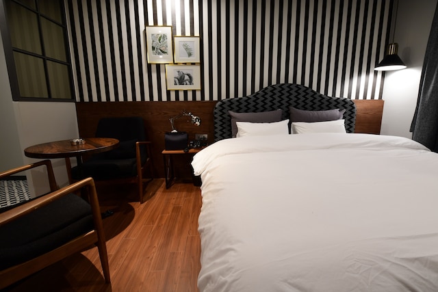 ブラウン ドット 大淵