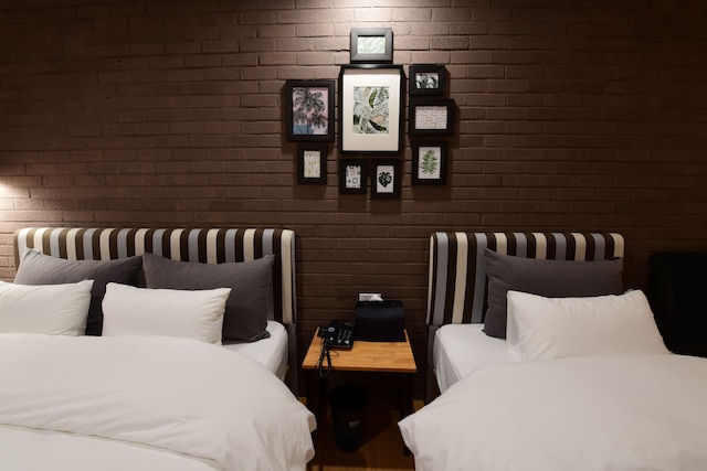 ブラウン ドット 大淵