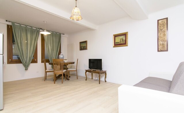 カ アルベルト アパートメンツ 2