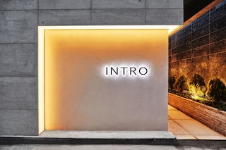 ホテル イントロ