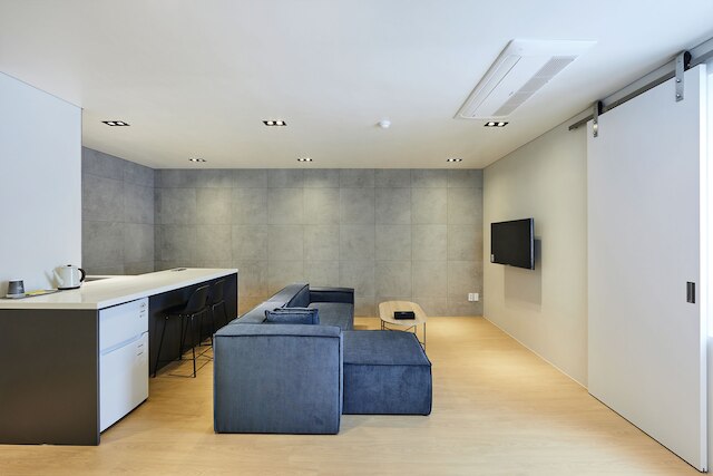 ホテル イントロ