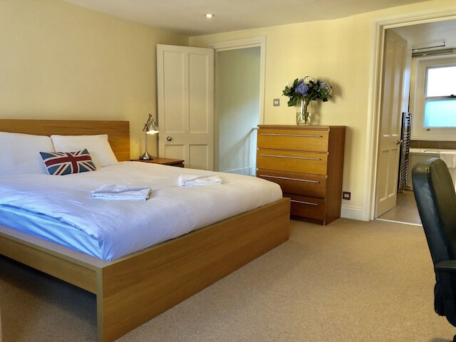 バッキンガム パレス ビュー アパートメント