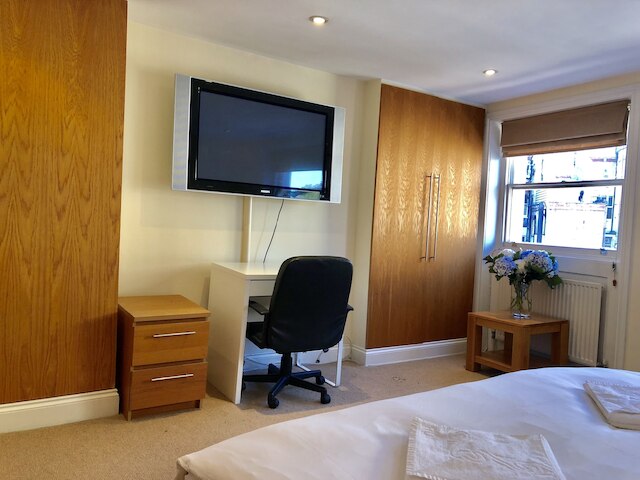 バッキンガム パレス ビュー アパートメント