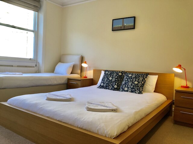 バッキンガム パレス ビュー アパートメント