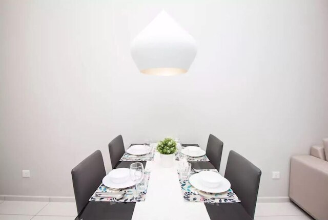 ザ ロバートソンズ バイ アーバン スイーツ