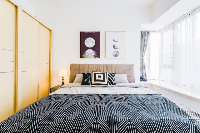 ローカルズ ブティック アパートメント フアファ プラザ 15 (路客精品民宿 - 珠海華發商都十五號店)