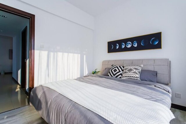 ローカルズ ブティック アパートメント フアファ プラザ 15 (路客精品民宿 - 珠海華發商都十五號店)