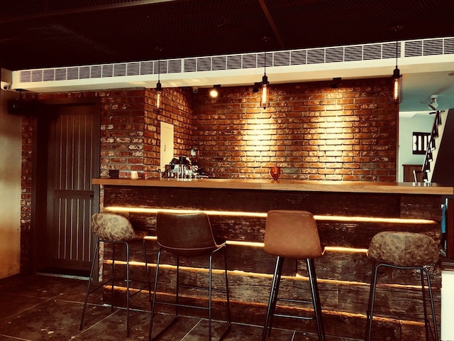 ザ アップステアズ