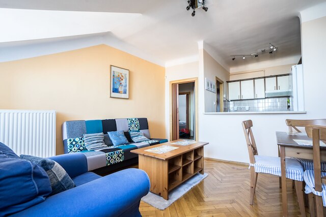 エレガント アパートメント マーケット スクエア