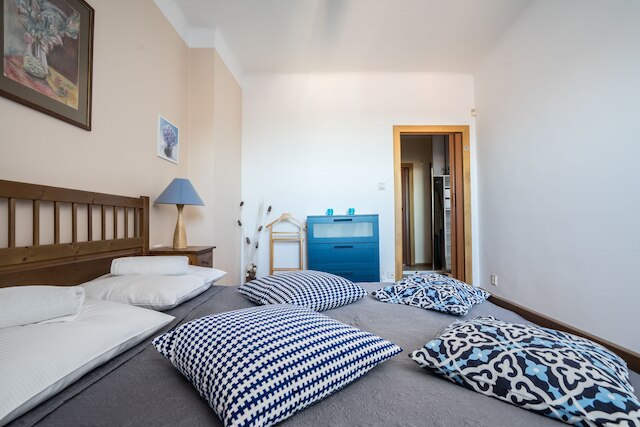 エレガント アパートメント マーケット スクエア