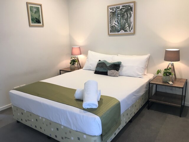 モウブレイ イースト アパートメンツ