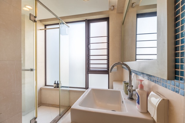 ローカルズ ブティック アパートメント フアファ プラザ 35 (路客精品民宿 - 珠海華發商都三十五號店)