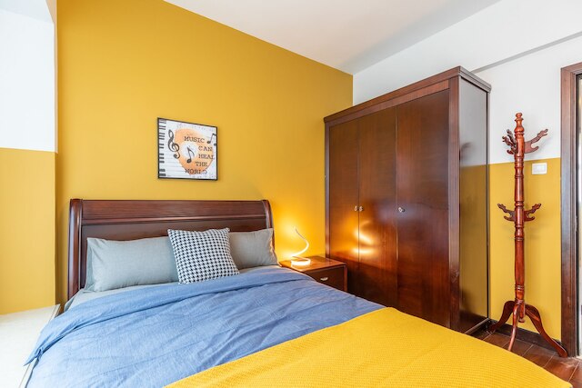 ローカルズ ブティック アパートメント フアファ プラザ 35 (路客精品民宿 - 珠海華發商都三十五號店)