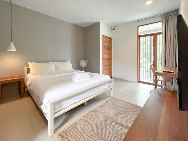 サンキッス プール ベッド カフェ