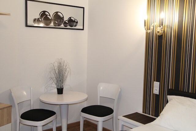 ローフ ホステル & コーヒー