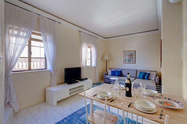 伝統的なマルタのタウンハウス、屋上テラス、眺望あり