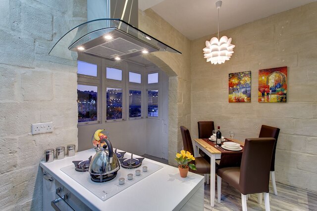 チャーミング シーフロント ハウス イン カルカラ