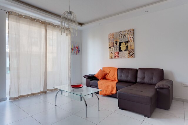 セントジュリアンズの中心部にあるモダンなアパートメント