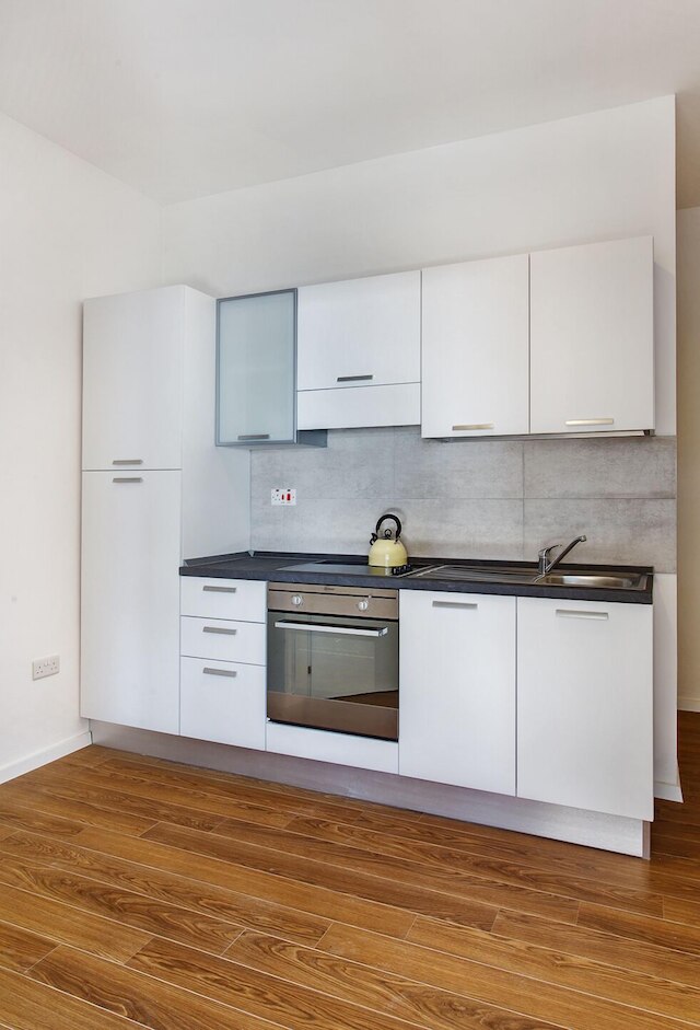 海を望む最高のロケーションにあるモダンなアパートメント