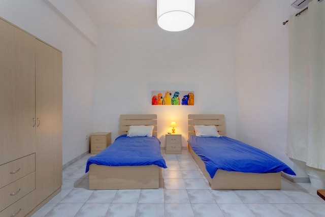 スペーシャス シーフロント アパートメント ウィズ スタニング ビューズ