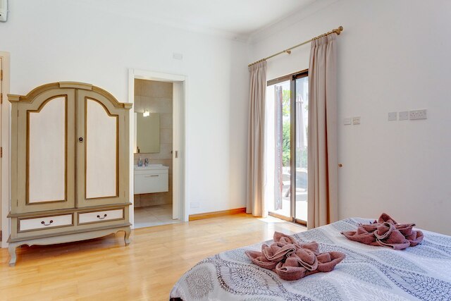 スパーラティヴ 4 ベッドルーム ヴィラ ウィズ プライベートプール