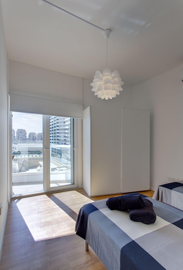 モダン アパートメント ウィズ スタニング シービューズ