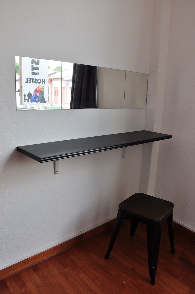 ベアリー ベスト ! ホステル カンポン グラム