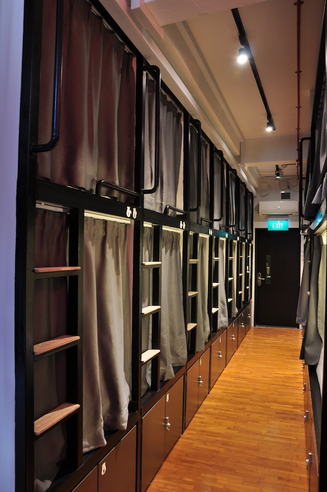 ベアリー ベスト ! ホステル カンポン グラム