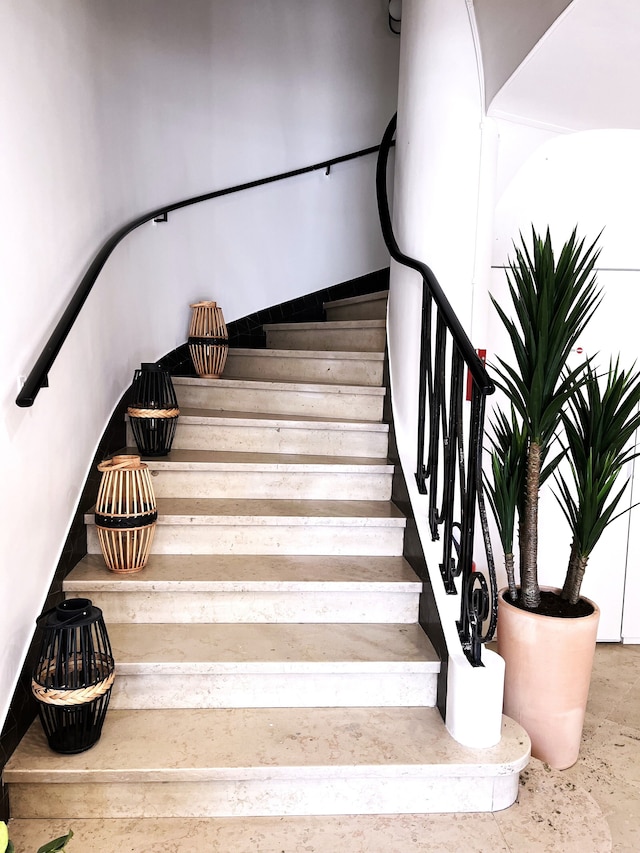 オテル ラ トゥール ドュ ネル ラ ロシェル ヴュー ポール