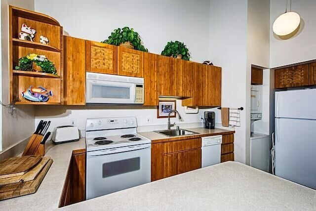 コナ マカイ 3-302