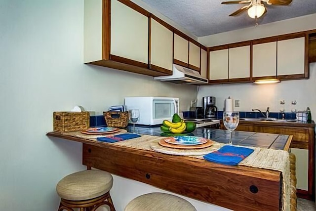 コナ アイル E23