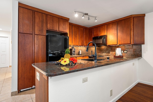 シー ビレッジ 4-205